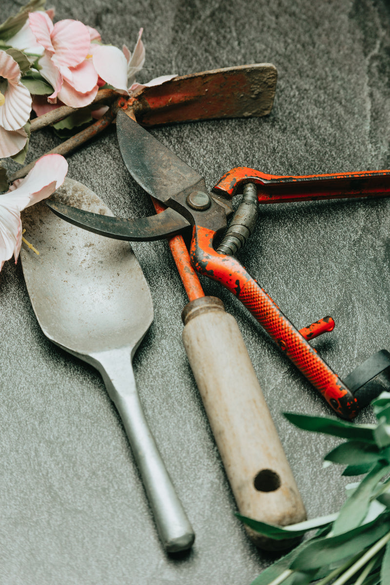 GARDENING-TOOLS