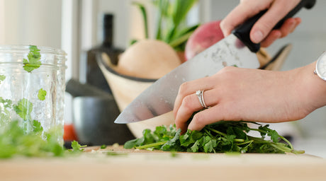 How to maintain a sharp kitchen knife