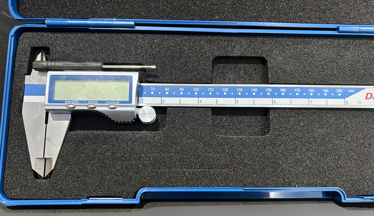 DASQUA 2115-2310 0-200 mm metal housing digital caliper with protective case