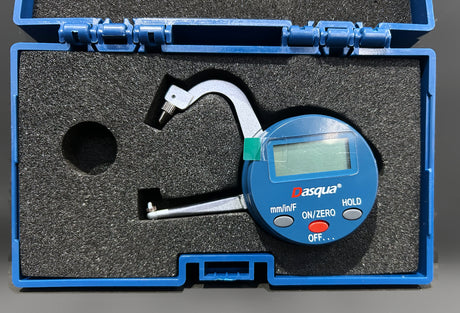 DASQUA 2140-8105 0-25 mm digital thickness gauge with protective case